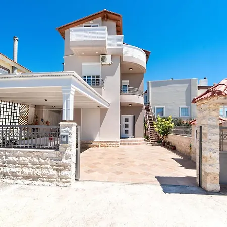 Colorful House Апартаменты *